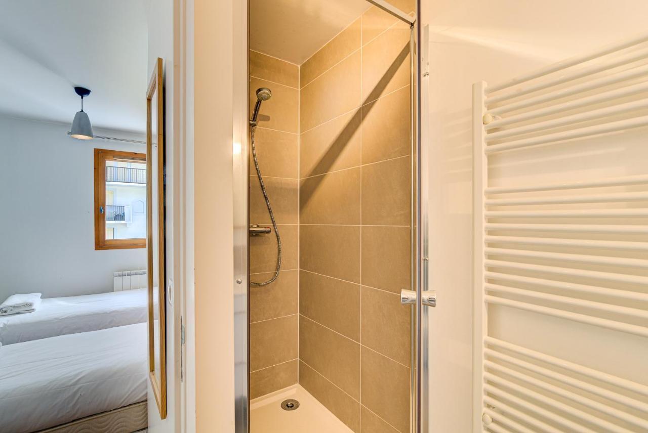 Apartment Fermes Du Montenvers B11 - Alpes Travel - Central Chamonix - Sleeps 4 Экстерьер фото